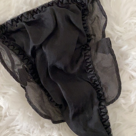 Victoria’s Secret vintage 100% silk black flutter front thong - Picture 2 of 5